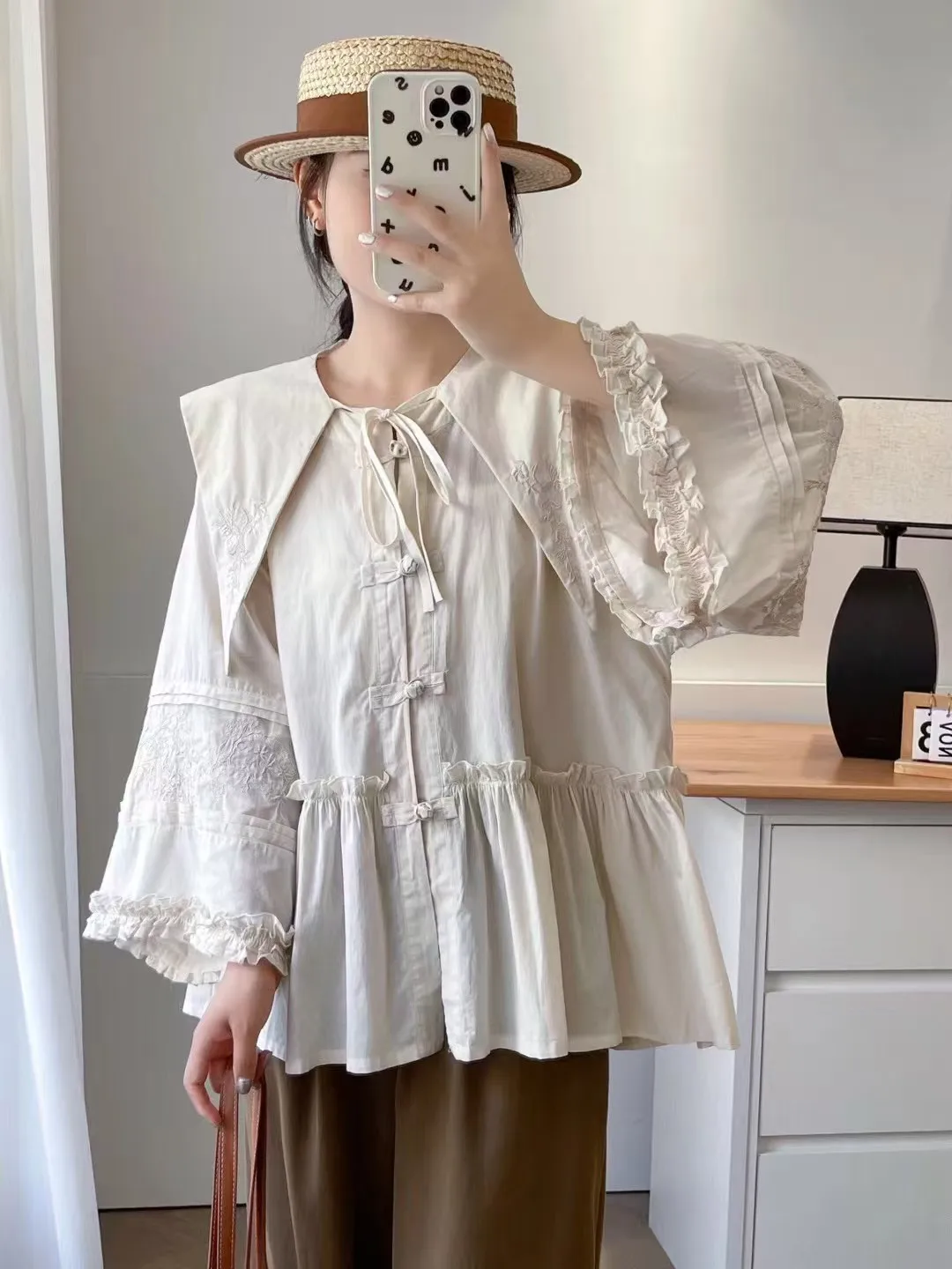 Nuova camicia a maniche lunghe in cotone autunno 20225, ricamo colletto alla marinara da donna, camicetta allentata casual con volant retrò Mori Girl T58455CC