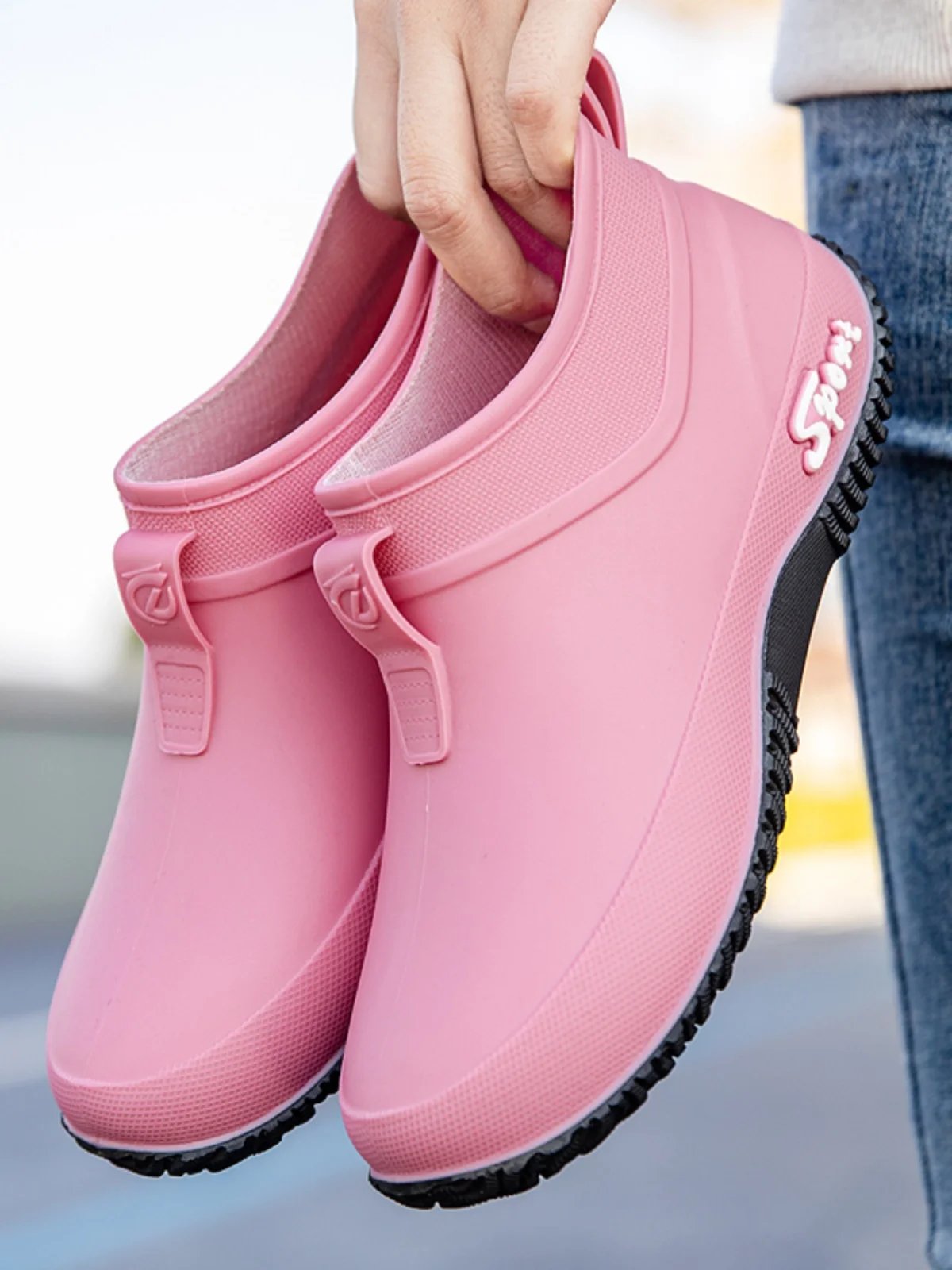 

Легкие резиновые сапоги с ор-трубкой, женские водонепроницаемые противоскользящие, износостойкие, цветные, с низкой трубкой Faion Thi Bot Ladie...