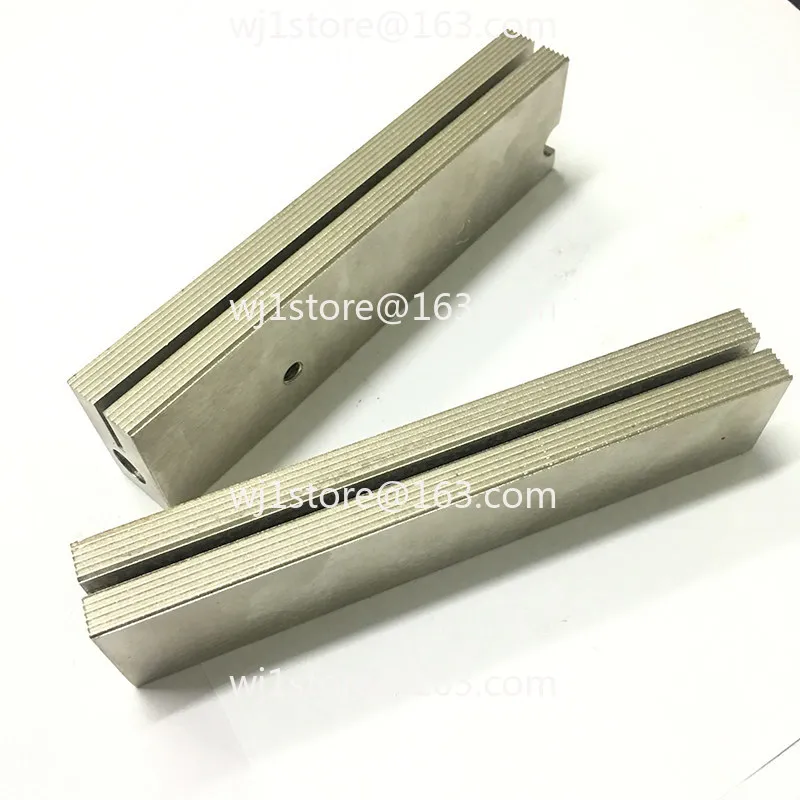 Horizontal Sealing Mold Assembly for Vertical Packager, with Copper Heating Block & Straight/Mesh Pattern