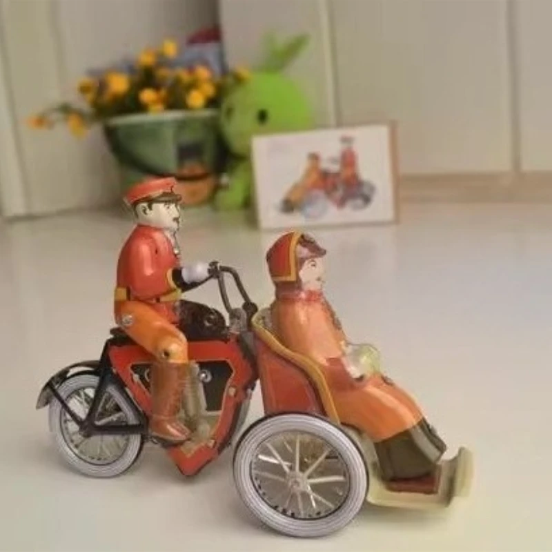 

Funny Collection Retro Wind Up Toy Figure Model Vintage Toy Rickshaw Tricycle Driver Car Metal Tin Clockwork Toys Gift