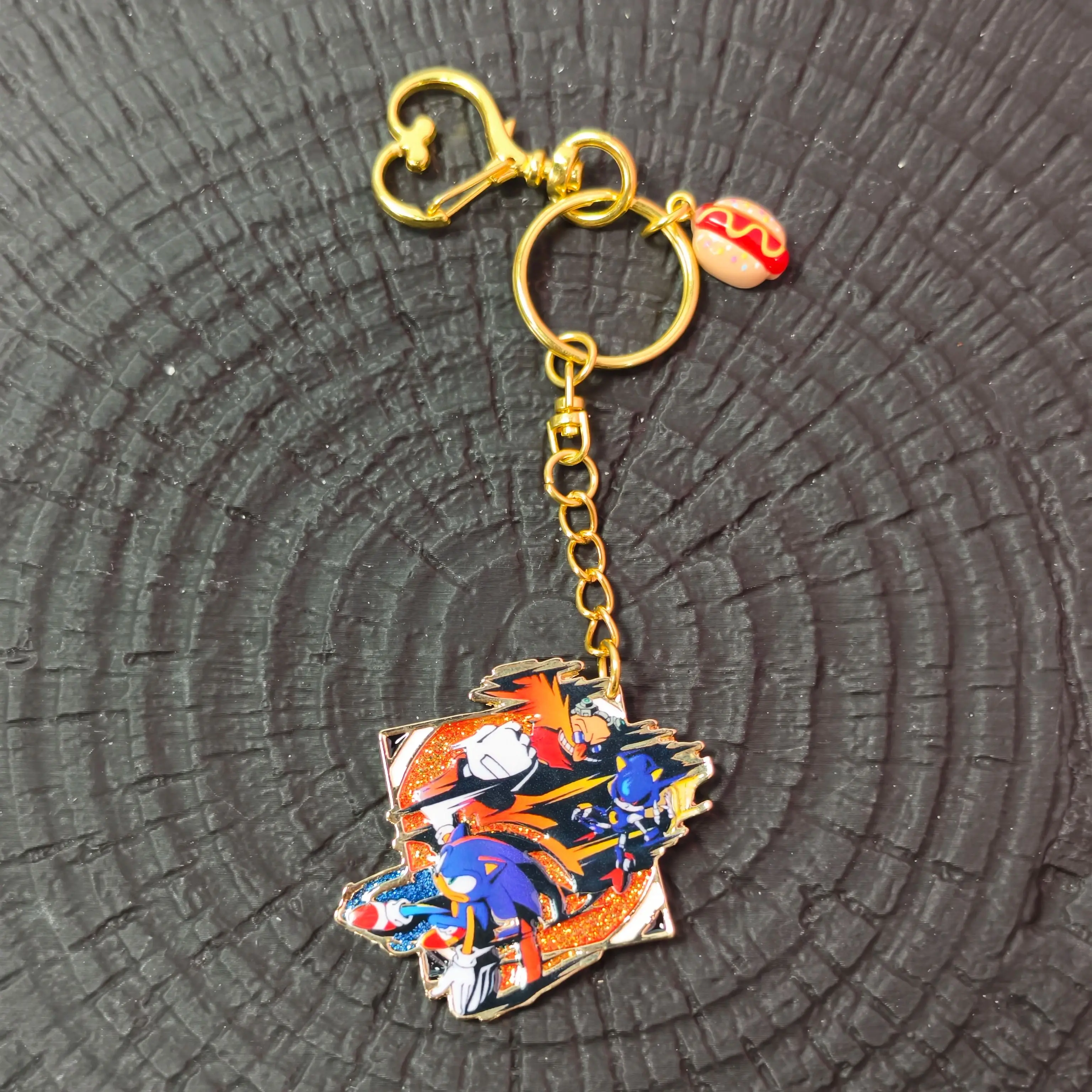 Sonic Cartoon Hedgehog Glitter Metal Bag Charm, Heart Clasp Subculture Anime Figure Backpack Decor Doll Keychain - view 3