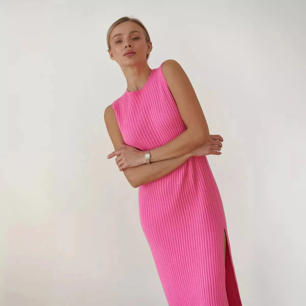 

2024 new summer fashion temperament casual commuting elegant women's clothing solid color sleeveless slit vest long dress