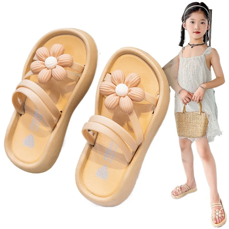 

Тапочки для девочек, новые летние нескользящие тапочки с мягкой подошвой, принцесса ветра, маленькие тапочки двойного назначения на плоской подошве с свежим цветком, повседневные детские тапочки для девочек