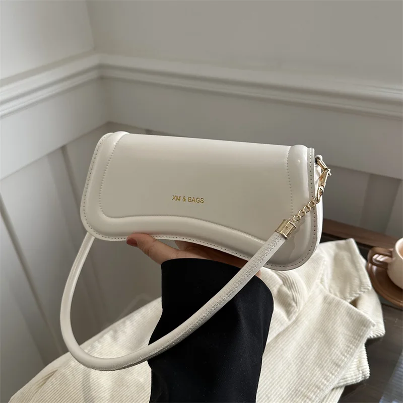 Leisure Commuter Female Shoulder Bag Winter Style Women\'s Fashion Popular Shoulder Bag Luxury Brand Small Square Shoulder Bag