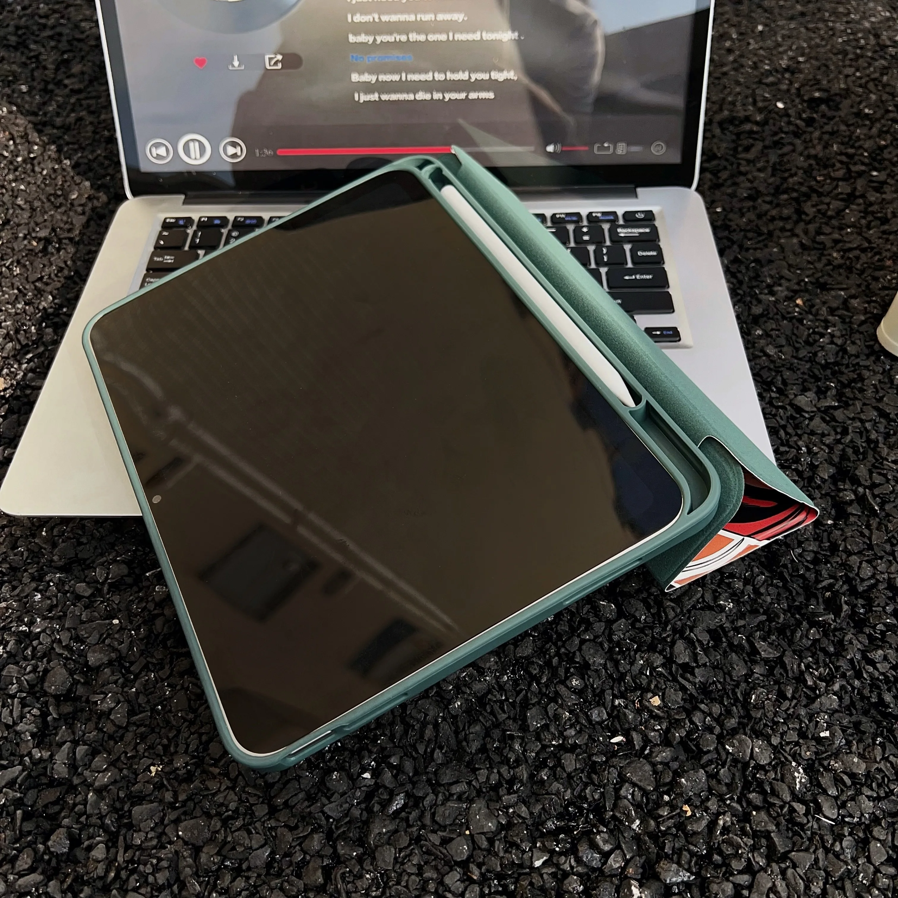 Etui z uchwytem Y do iPad Air 4 5 iPad 8. generacji 9. generacji Pro 11 Mini 6 7 8.3 modele Kreskówka Marvel 3D Superbohater Etui Ochronne na iPad z miejscem na rysik