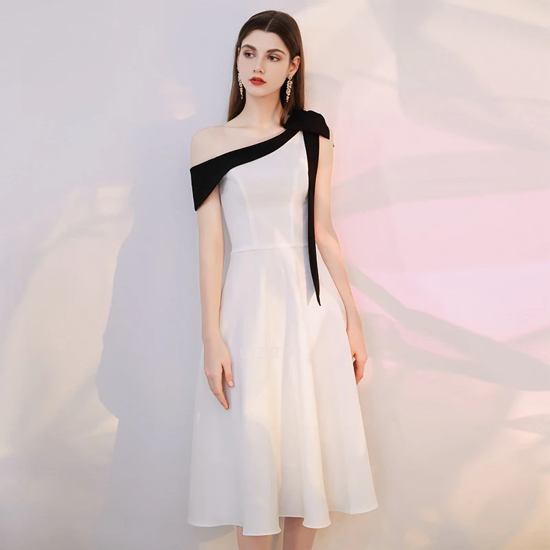 Abito da sera elegante personalizzato da donna Bianco semplice in raso con una spalla Nastri con fiocco Abiti da festa di laurea di compleanno a-line di lusso