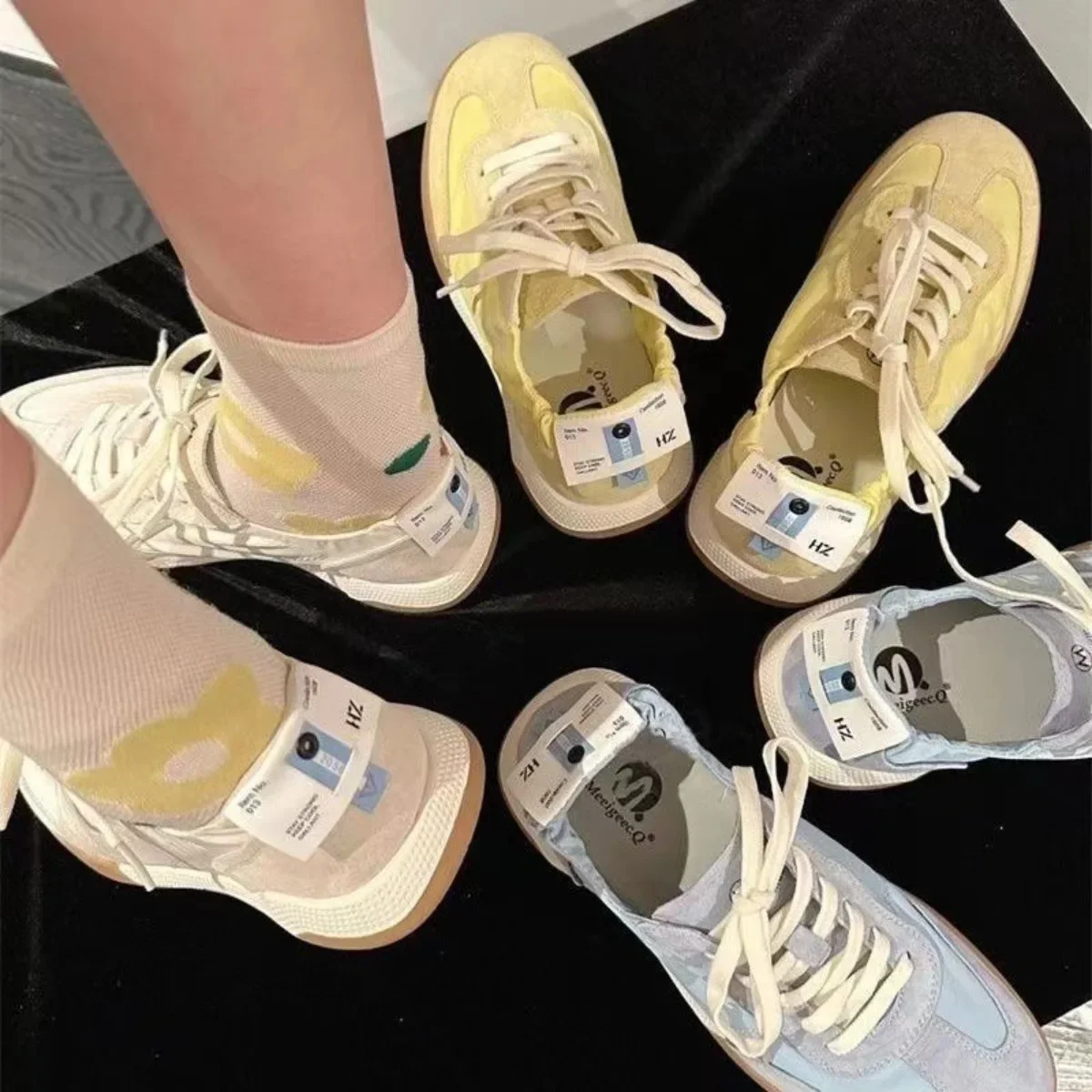 أحذية رياضية نسائية خفيفة الوزن - أحذية مريحة بدون كعب، مناسبة تمامًا للجري وغير قابلة للانزلاق والارتداء اليومي لجميع المواسم