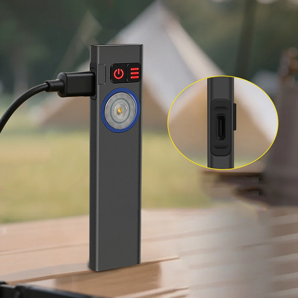 

Фонарь на 650 люмен с быстрой зарядкой USB-C, встроенным аккумулятором, 4 режимами освещения и корпусом из аэрокосмического алюминия