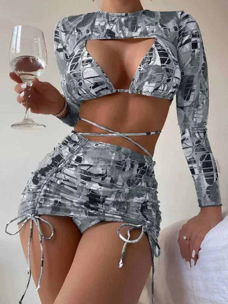 2025 nouveau 4 pièces ensemble maillot de bain femmes string maillots de bain Sexy à manches longues Micro Bikini ensemble avec jupe Graffiti maillots de bain maillot de bain