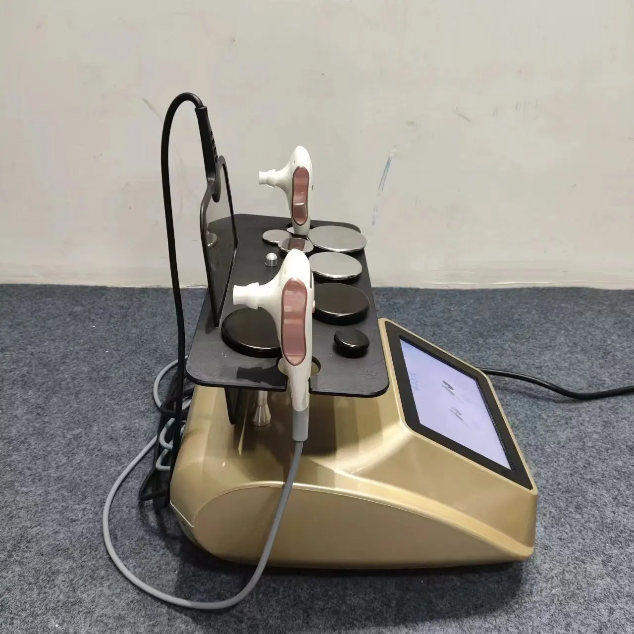 Portable Gold 448K Audiophile Master Tecar Therapy Physiotherapy Ret Cet Radiofrequency Machine Face Lift Pain Relief