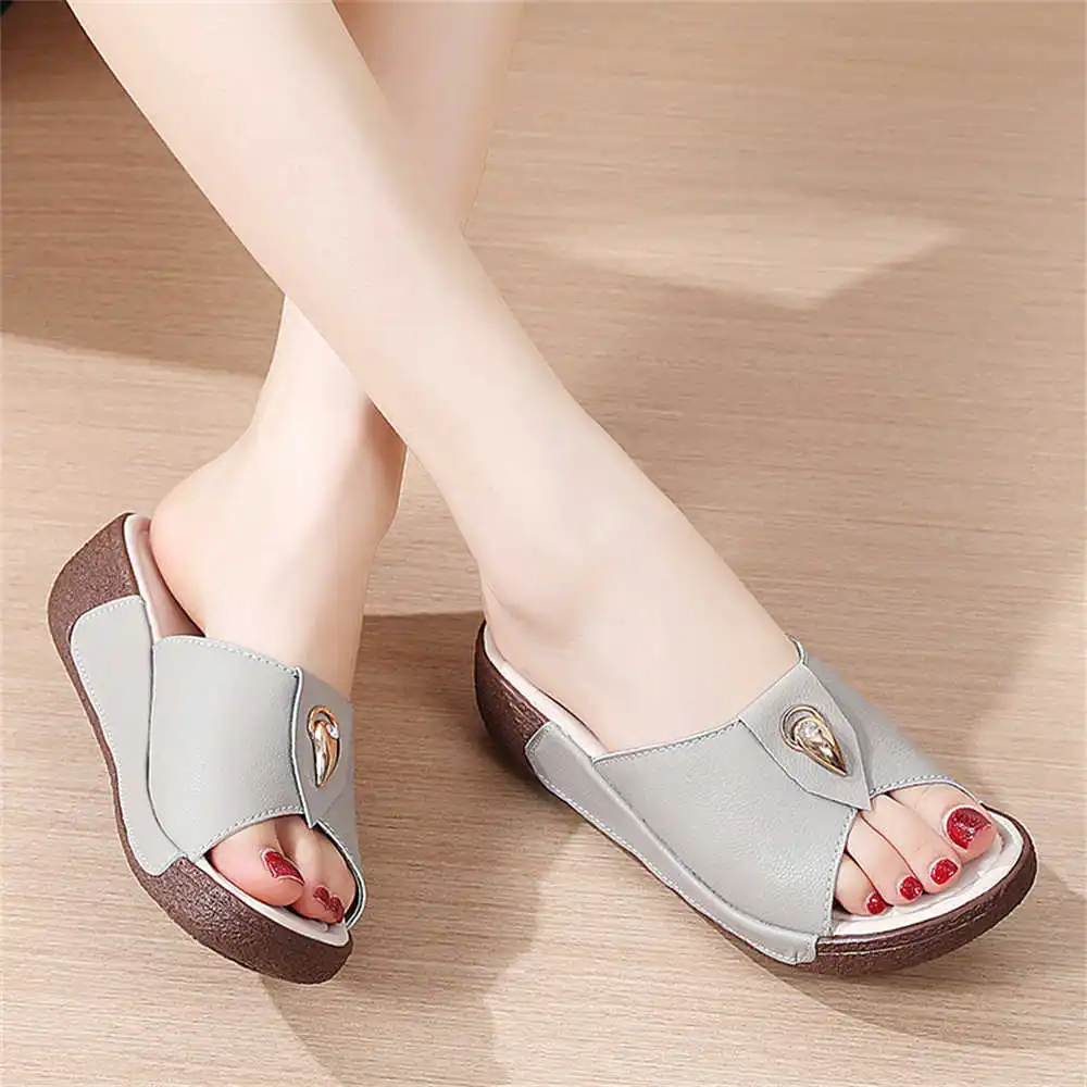 

Slip Resistant Desert Color Soft Sandals For Women Street Slippers Shoes Women's Obuv Sneakers Sports Lofers Welcome Deal