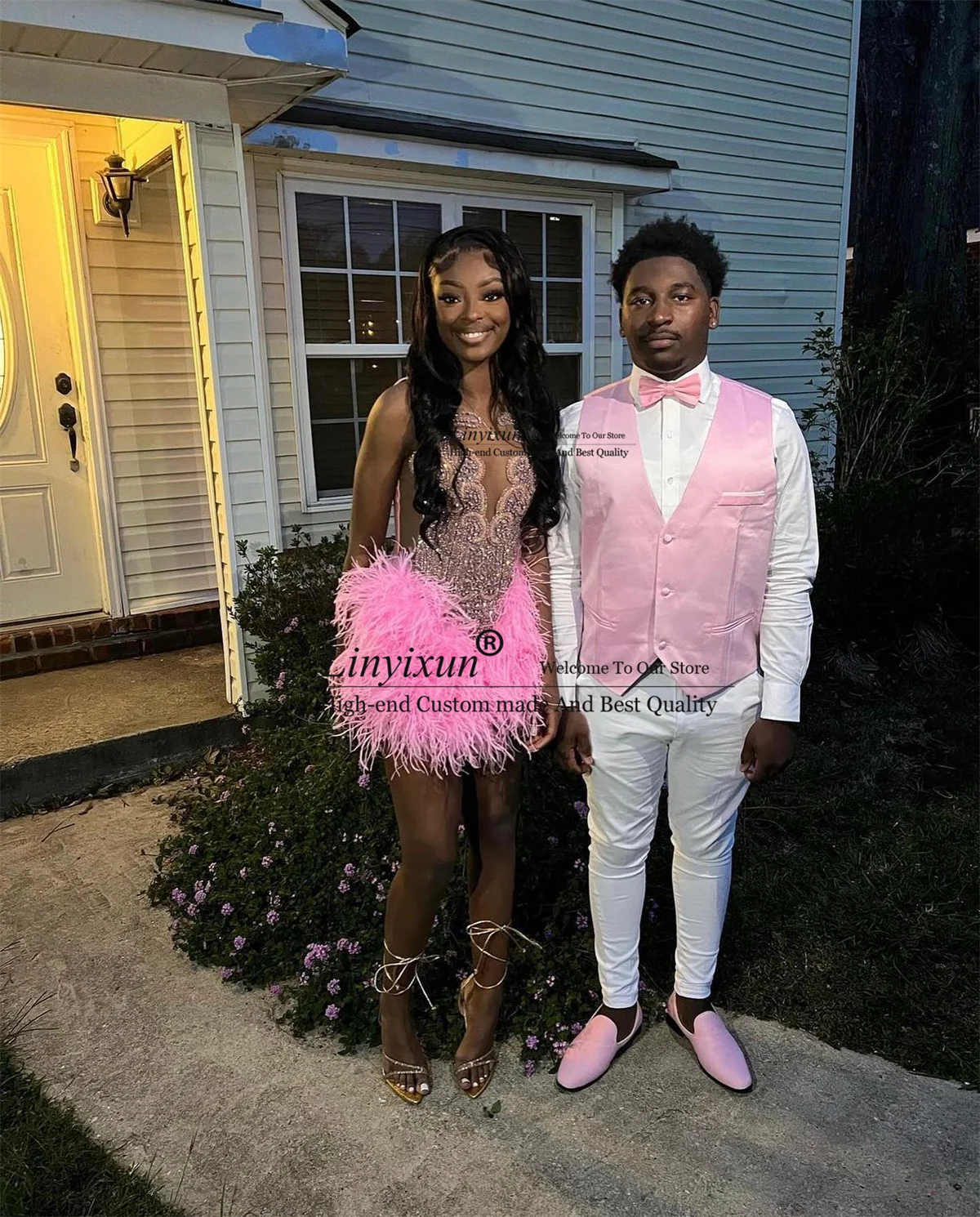 Oszałamiająca zroszony kryształy krótka sukienka na studniówkę dla czarnych dziewcząt afrykańskie suknie na przyjęcie urodzinowe Mini pióra sukienki koktajlowe na powrót do domu