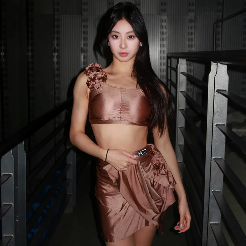 

New Female Ballroom Dance Training Suits Sexy Chacha Latin Dance Costume Women Sleeveless Shrot Top Pleated Skirt SL12722