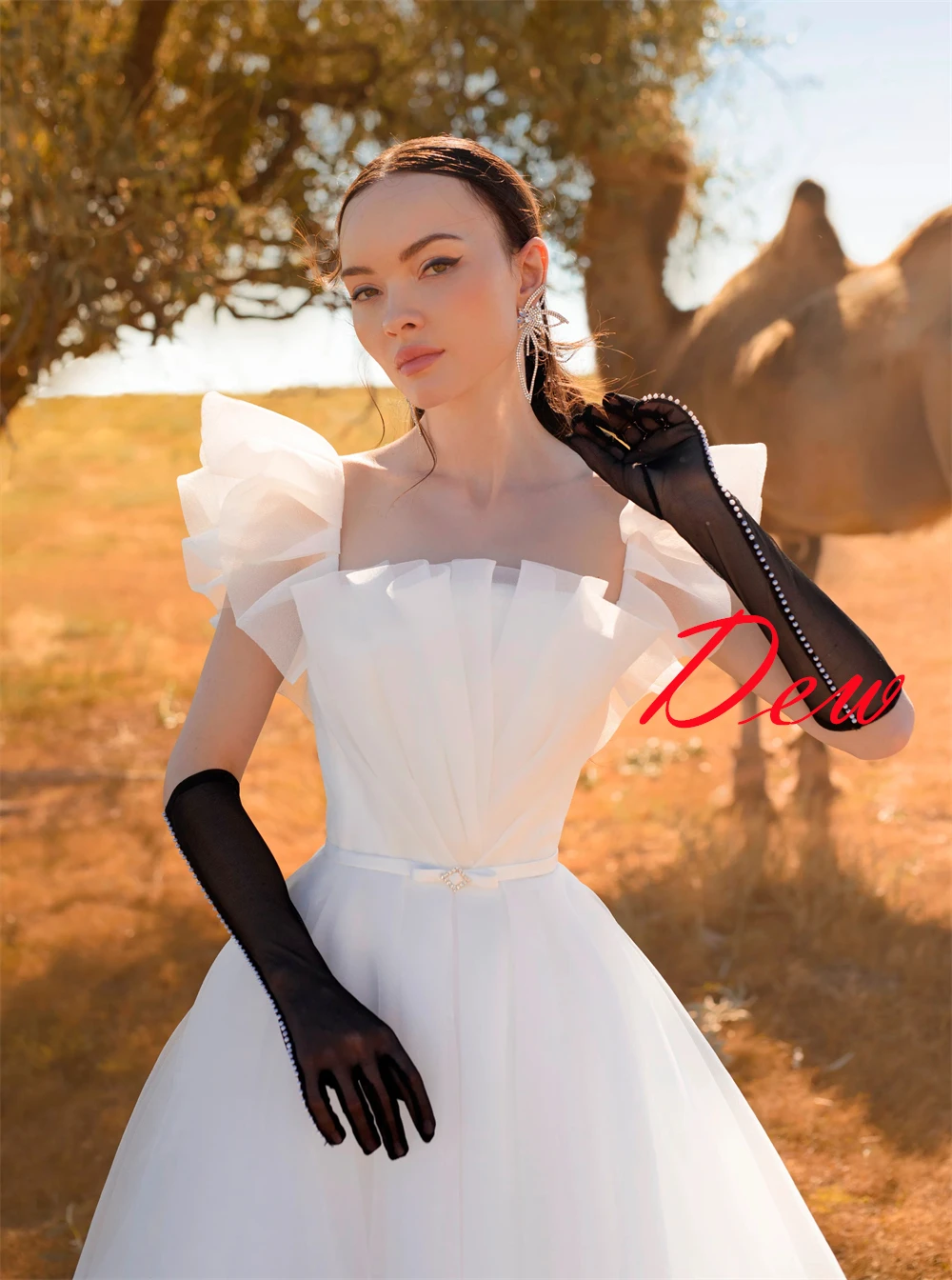 Aangepaste witte organza trouwjurk van hoge kwaliteit temperament vierkante kraag kapmouw mouwloze kapel trein bruidsjurken