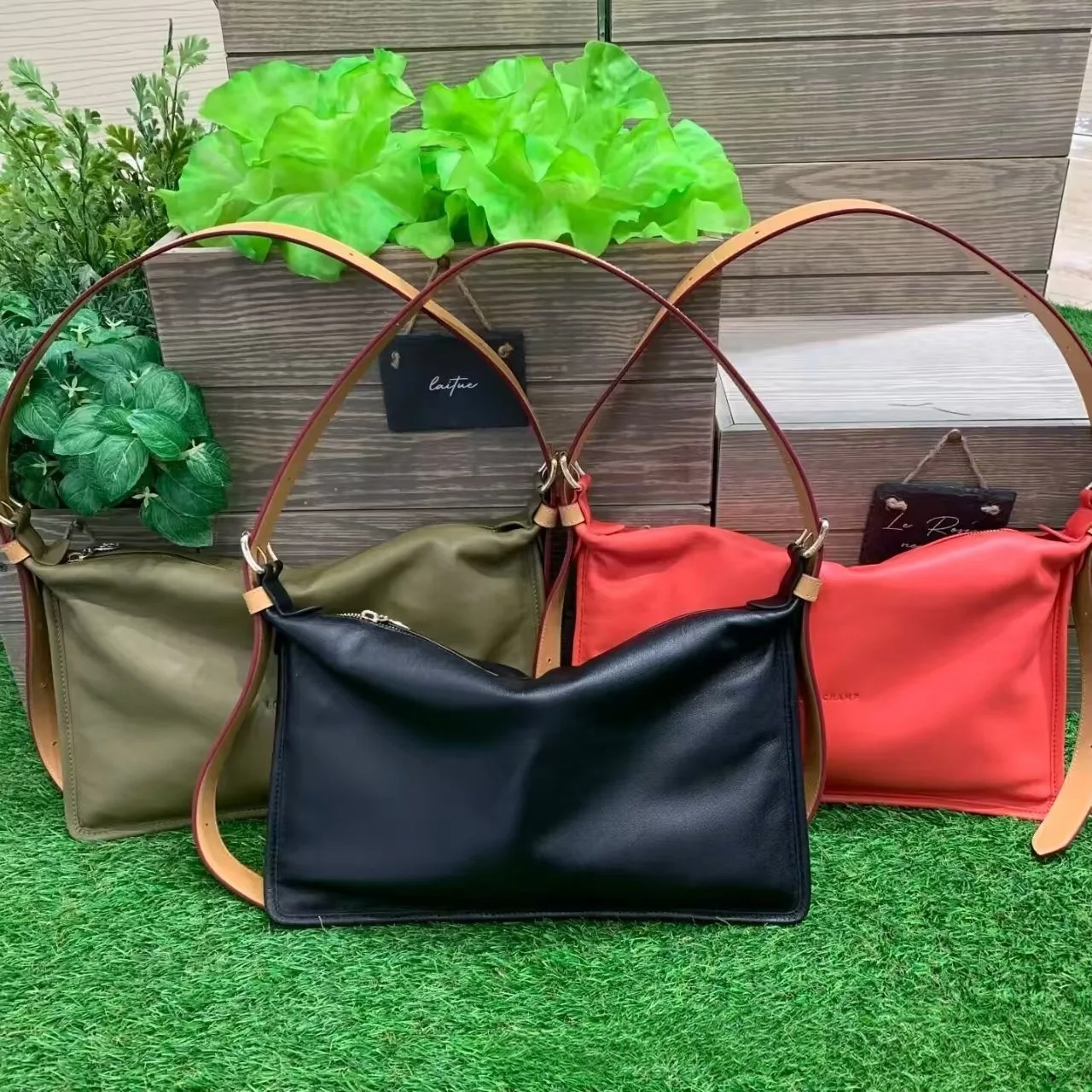 

2025 New French Geometric Half Moon Pillow Bag Cloud Crossbody Bag diaper bag backpack