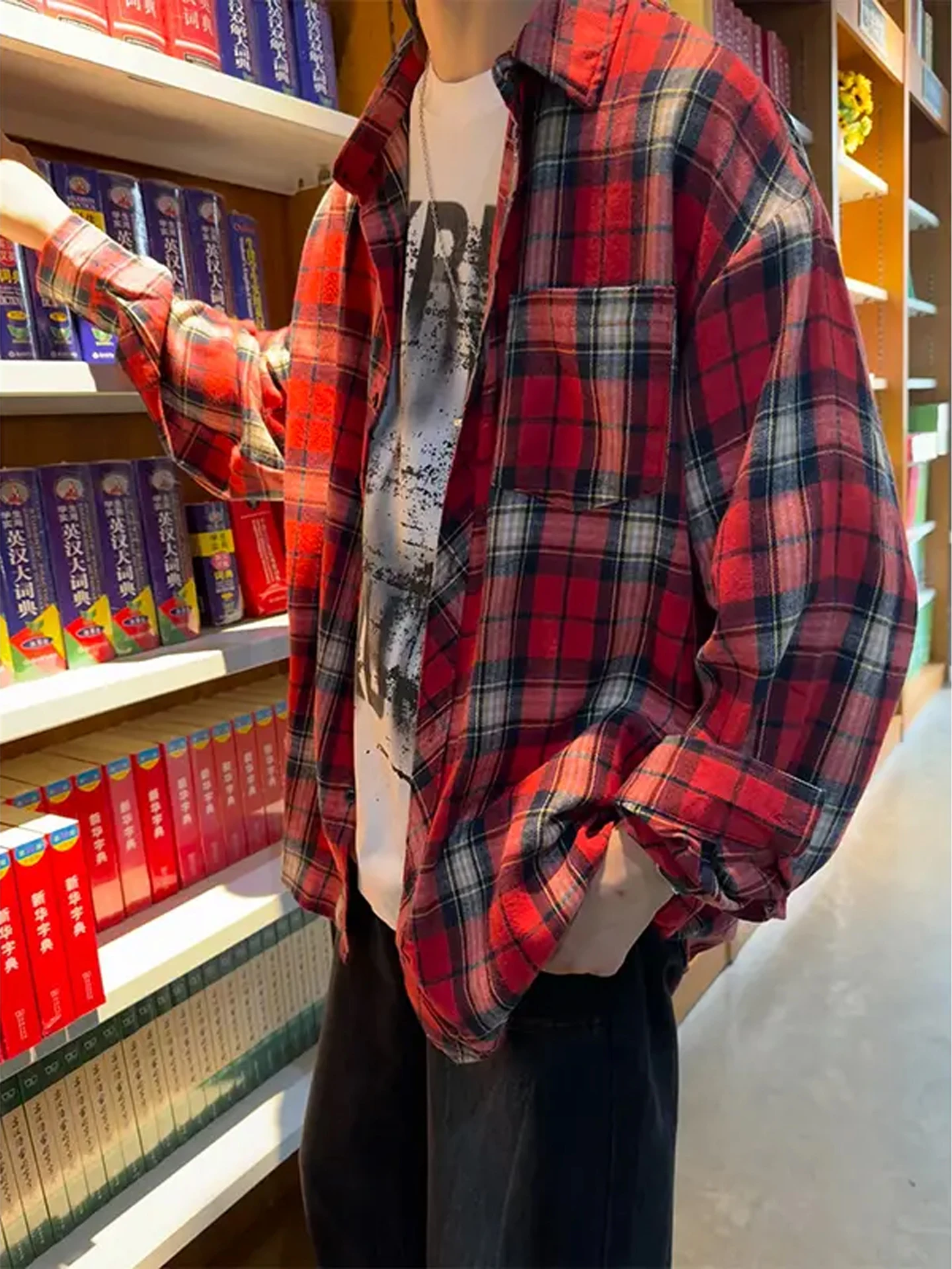 

Красная клетчатая удлиненная куртка для мужчин, модная брендовая уличная одежда для пар, многослойная, из полиэфирного волокна, осенняя коллекция