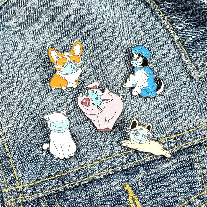 Wearing Masks Animals Enamel Pin Medical Brooch Loves Life Cat Dog Pig Corgi Brooches Bag Lapel Pins Cartoon Badge Jewelry