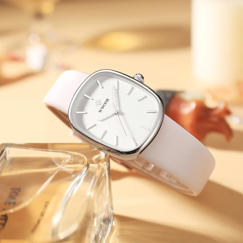 WWOOR 타원형 다이얼 여성용 시계 여성을위한 고급 가죽 스트랩 방수 쿼츠 시계 패션 단순 숙녀 복장 실버 시계
