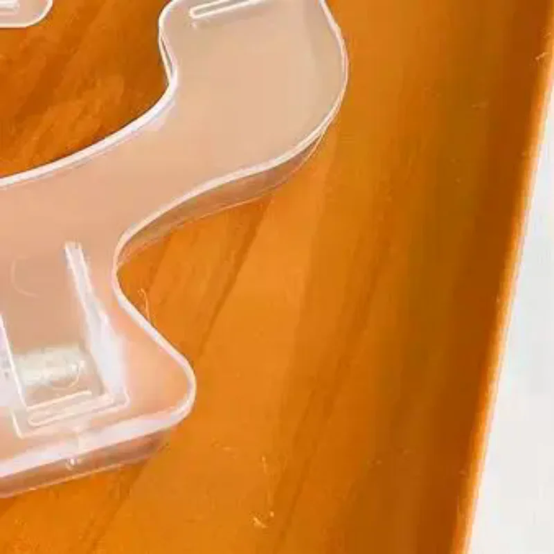 Transparent Plastic Large Book Clip Simple Reading Aid Fixed Book Holder Bookmarks Creative Design Practical Note Holder