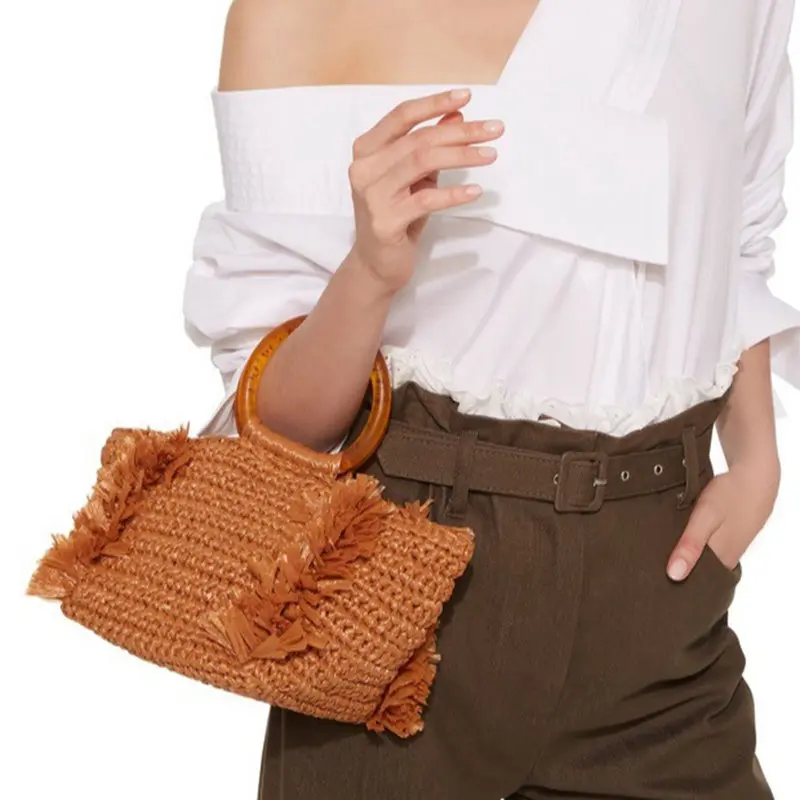 

New Fashion Summer Handwoven Grass Handbag Bohemian Leisure Travel Tassel Designer Elegant Large Capacity Rattan Shoulder Bag