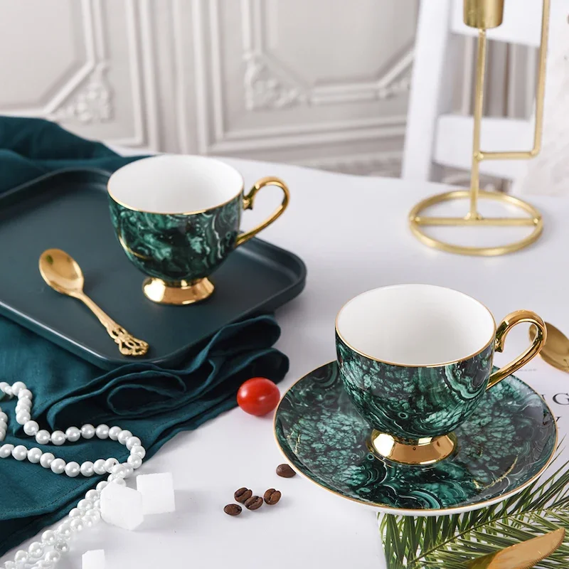

Creative Green Coffee Cup And Saucer Beautiful European Aftermoon Tea Mug Set Bone China Xicaras Porcelana Kitchen Coffeeware