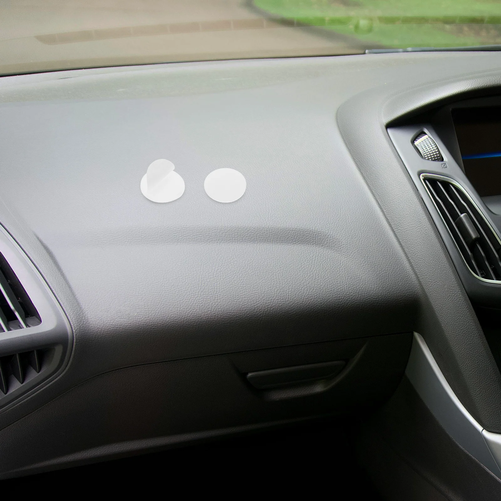 

30Pcs Double Sided Adhesive Pads for Air Vent Clips Strong Hold Traceless Mounting Stickers for Windshield Dashcam Car Dashboard