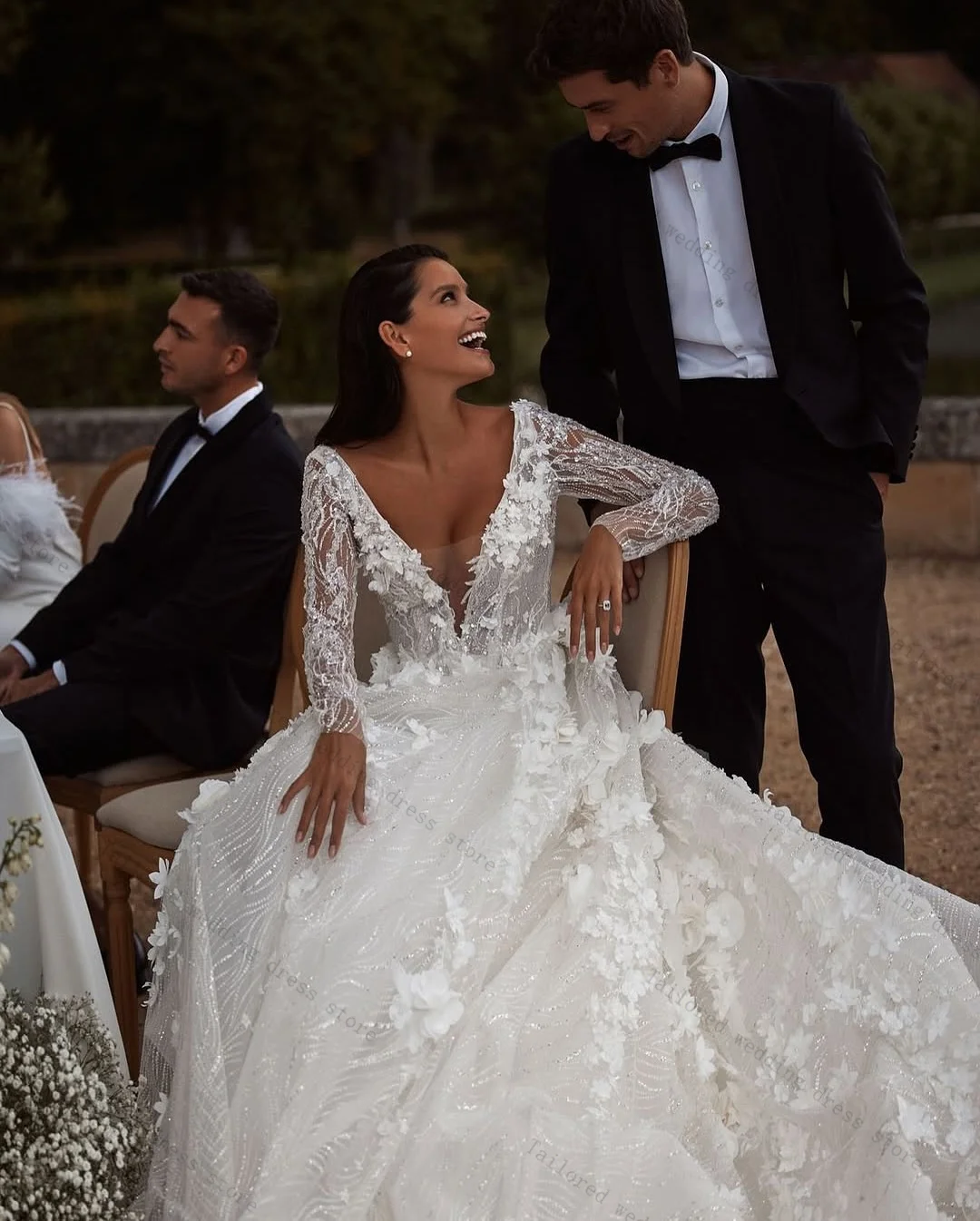 럭셔리 진주 꽃 여성 웨딩 드레스 섹시한 쉬어 넥 풀 슬리브 신부 가운 Boho Garden Church 맞춤형 백리스 가운