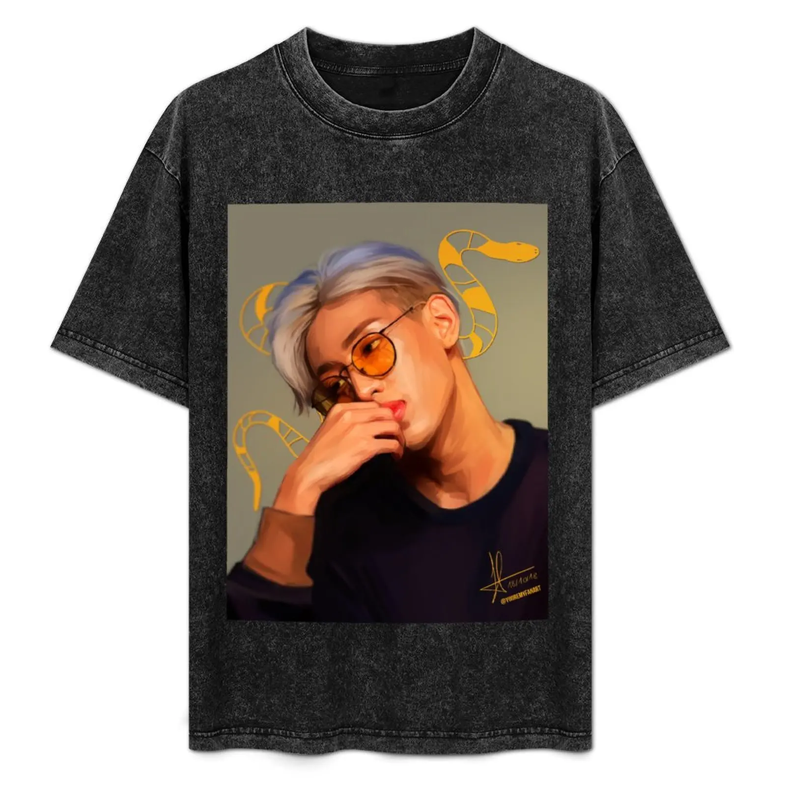 

GOT7 BAMBAM with snake T-Shirt Casual All Match Short Sleeve T-Shirt