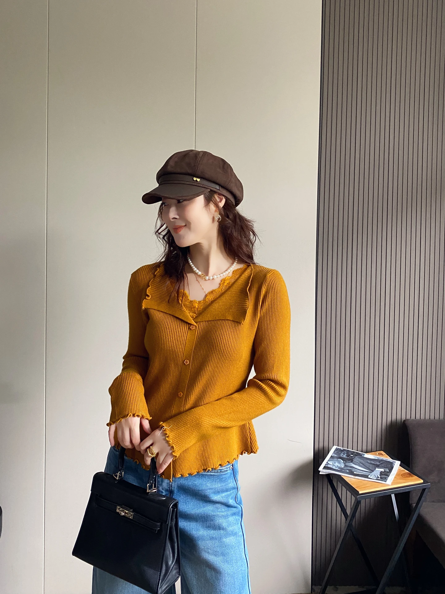 

Slim Fit V-Ne Lace Splice Knitted Sweater Women's Autumn Winter New Sle Design Korean Soft Long Sve Top Korean Faion