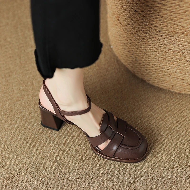 2023 New Size 34-43 Retro Genuine Leather Retro Sandals Woman Top Quality Ladies Buckle Summer Shoes Thick High Heels Sandals