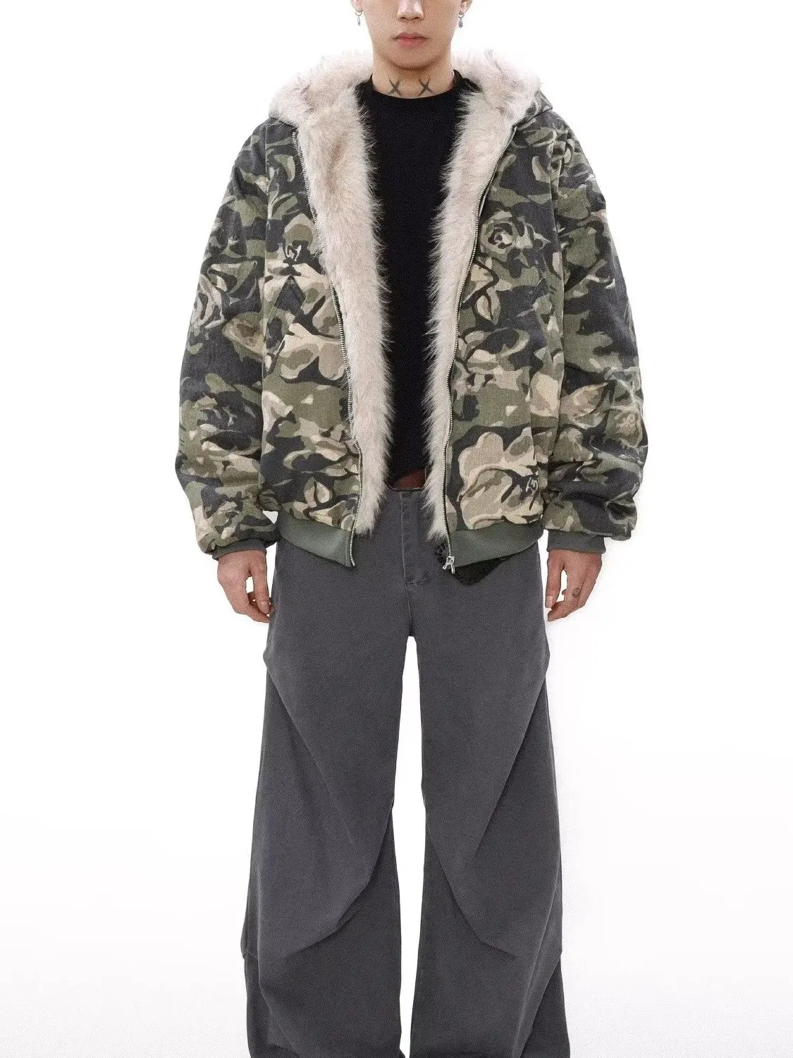 

Мужская зимняя куртка в американском ретро-стиле с камуфляжным принтом, теплая, с капюшоном, модная, свободного кроя, на полиэстеровой подкладке, на молнии