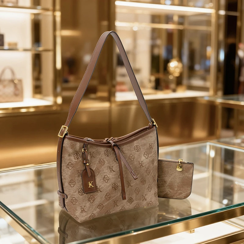 

Elegant Leather Shoulder Bag For Women Classic Crossbody Bag Messenger Bag By Famous Designer Luxury