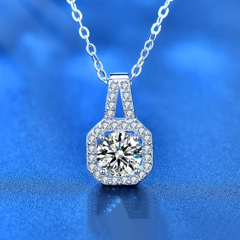 

KNRIQUEN Moissanite Pendant Necklace D Color 925 Sterling Silver 18K White Gold Plated Diamond Test Passed Whit GRA Certificate