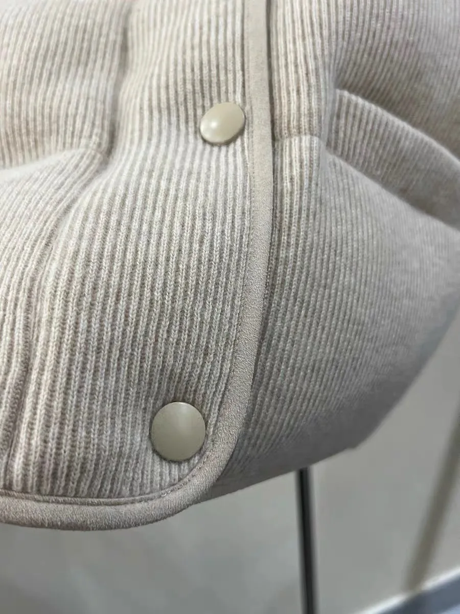 Luxurious knitted goose down jacket made of cashmere