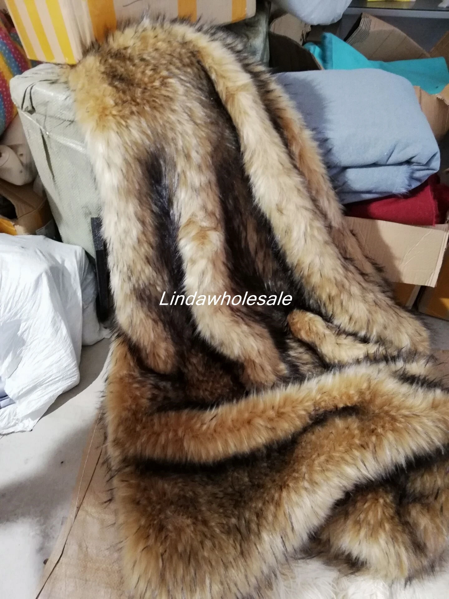 High-grade Camel color thick imitation raccoon long plush fabric,felt cloth,faux fur fabric