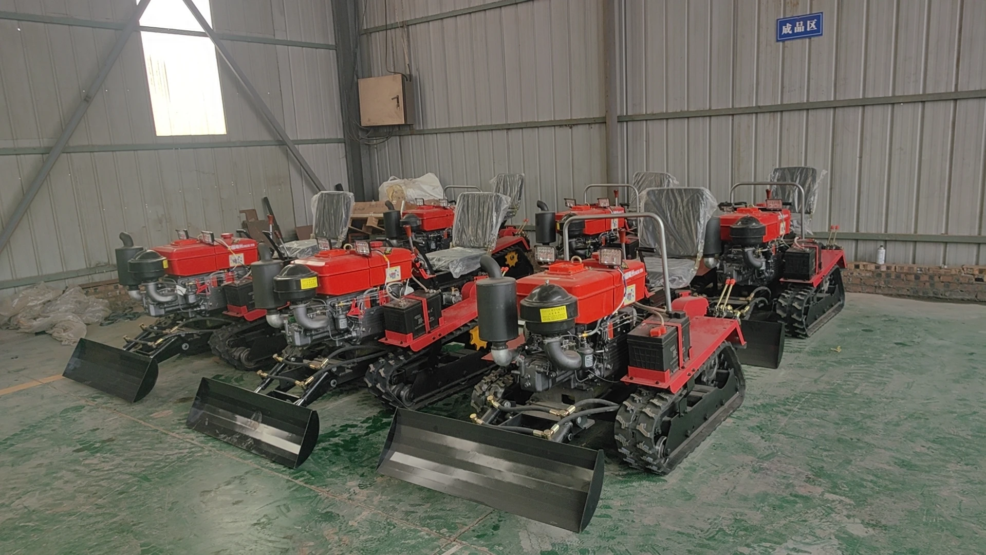 Crawler-type Mini Tiller Multi-functional Farm Machine Rotary Tiller Ditching Backfilling Weeding Ridging Bulldozing Orchard view 2
