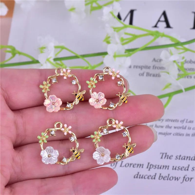 10pcs/pack Bee Flower Lace Metal Jewlery Charms  for Bracelet Eearring DIY Making 18mm