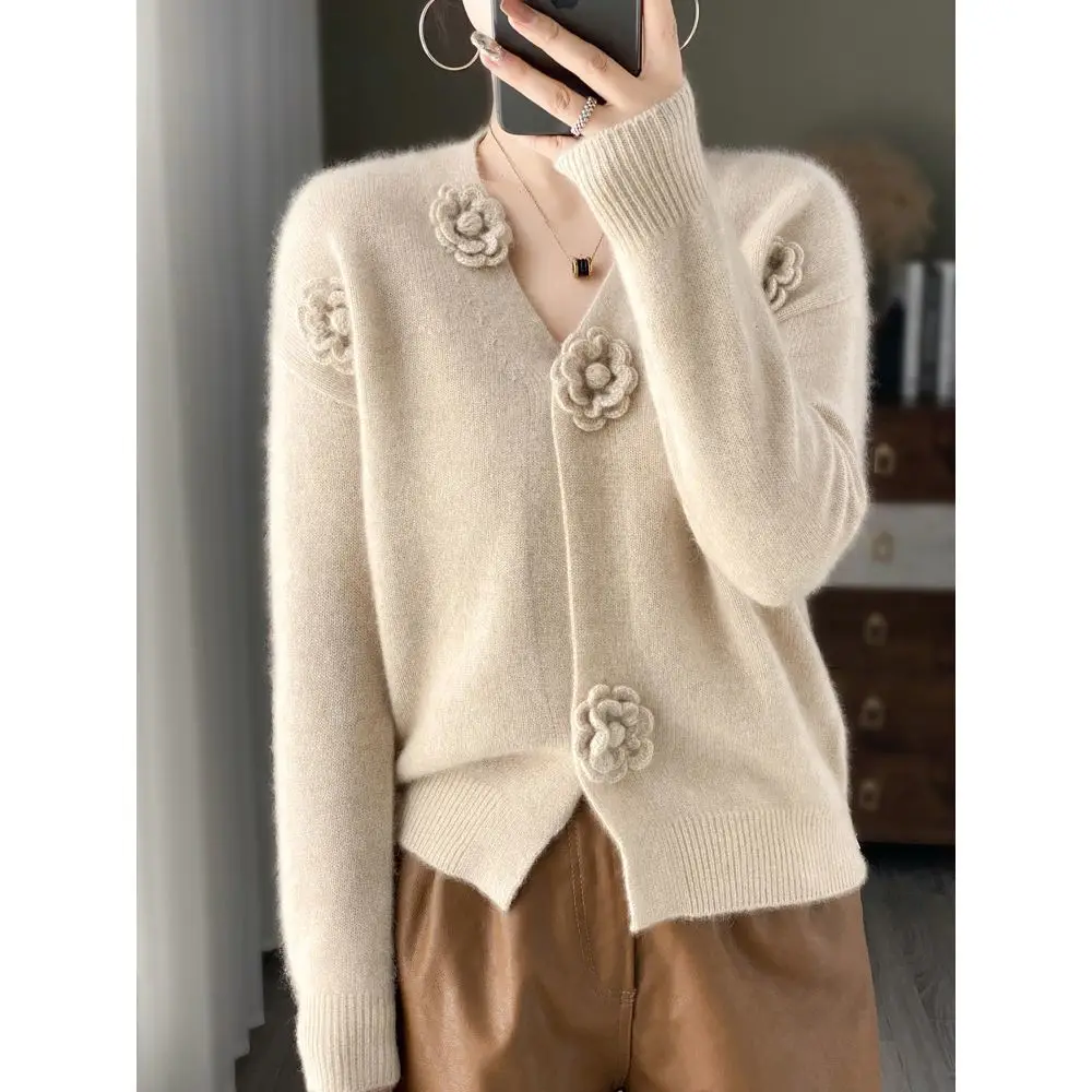 

Autumn Winter V-neck Knit Floral Knit Cardigan Women Embroidery Sweater Trend Designs Coats Loose Tops Casual Knitted Cardigans