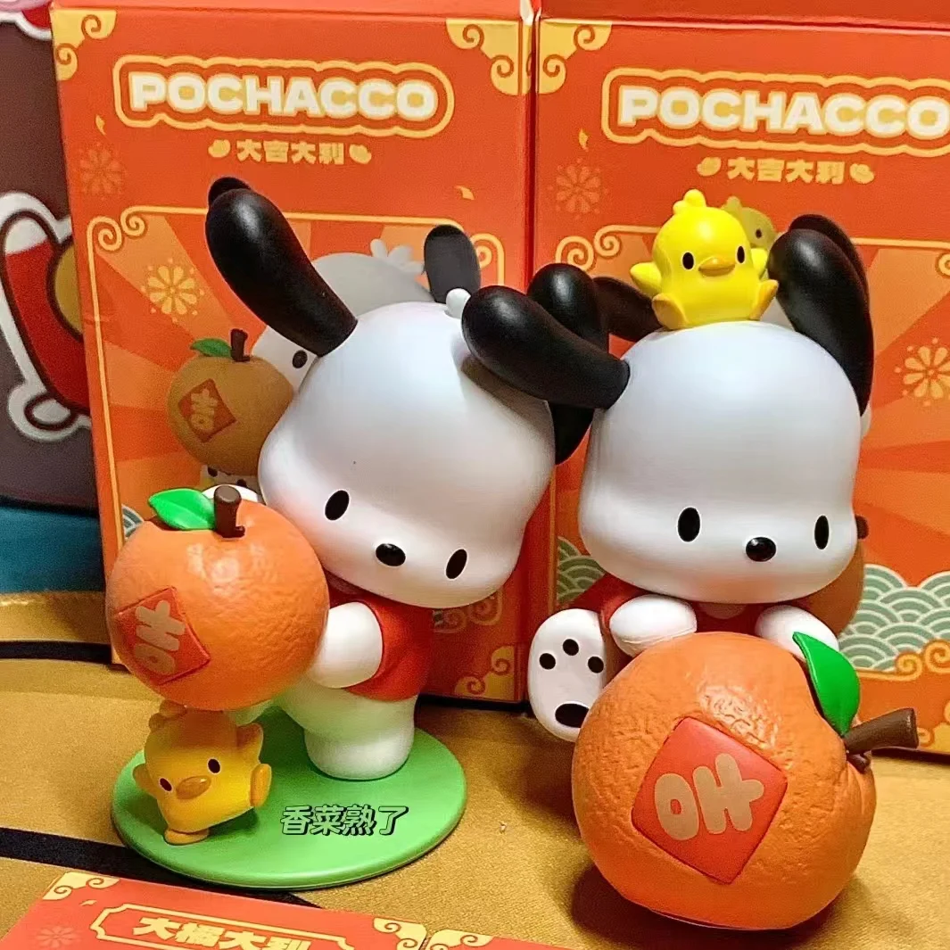 Figura de Anime Miniso Sanrio Pochacco, Serie de la buena suerte, adornos Kawaii Hug Orange Ver, modelo de Pvc, decoración de Año Nuevo, regalo de Navidad