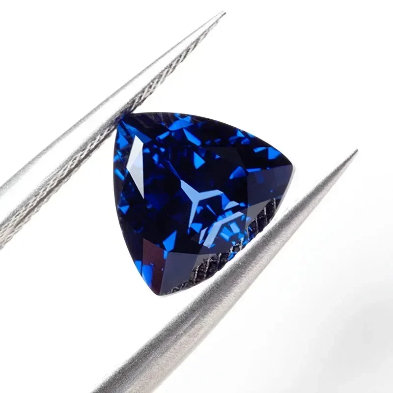 

Лабораторно выращенный сапфир королевского синего цвета, огранка «трилон», качество AAA+, для ювелирных изделий и индивидуального дизайна, с возможностью выбора, с сертификатом