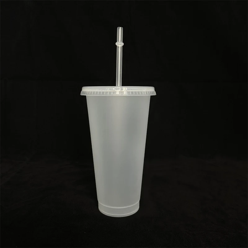 

710ml White Straw Cup With Lid Color Change Coffee Cup Reusable Cup Plastic Tumbler Matte Finish Coffee Mug Couple Cup