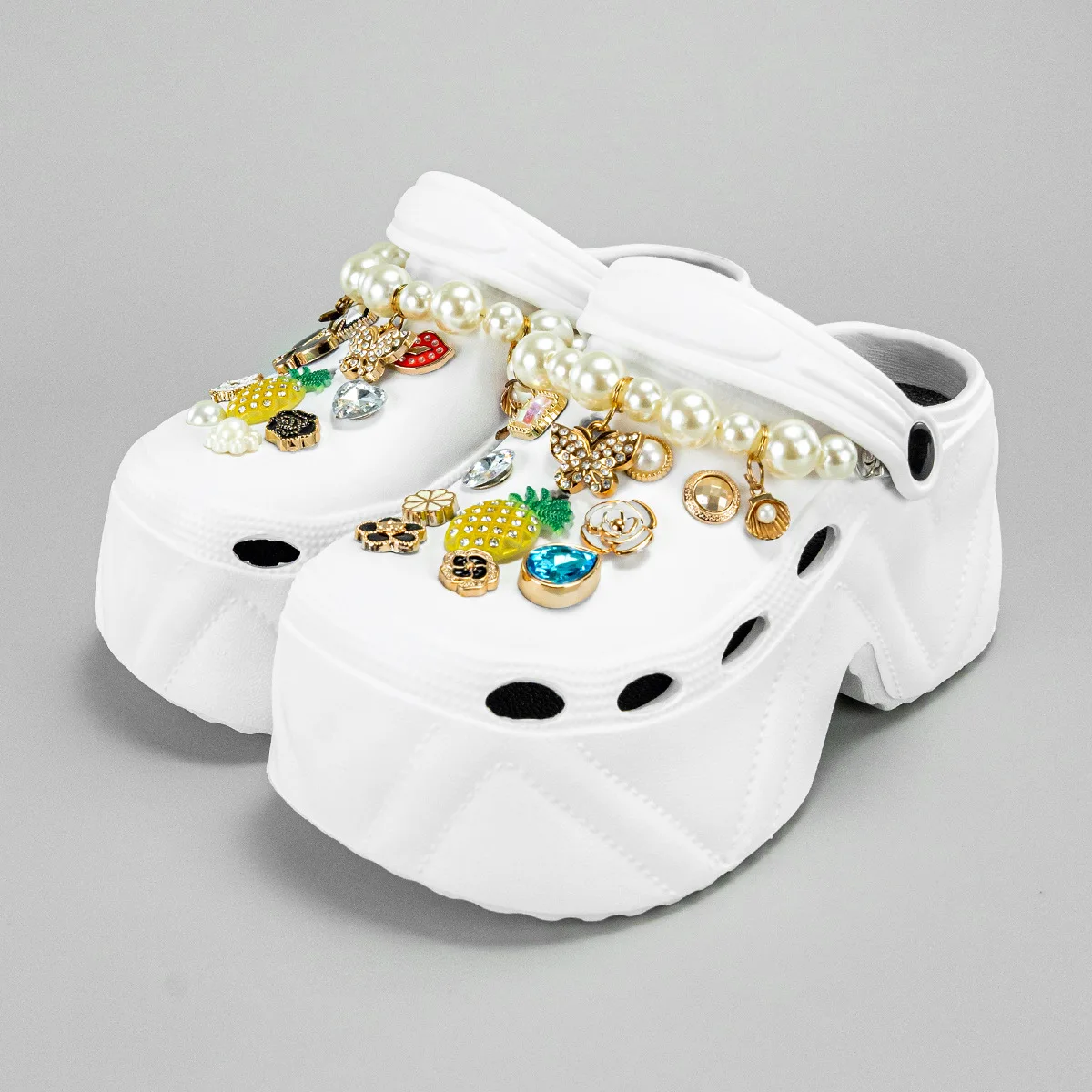 

New Pearl Chain Pineapple EVA Sandals Summer Thick-Soled Beach Sandals Women's Fashionable Anti-Slip Shoes Garden Shoes
