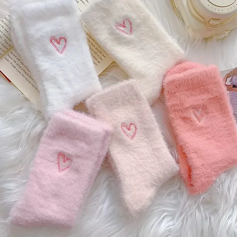 

Heart-Shaped Thickened Middle Tube Socks Winter Women Girls Warm Pink Soft Embroidered Sock Solid Color Sleep Home Plush Socks