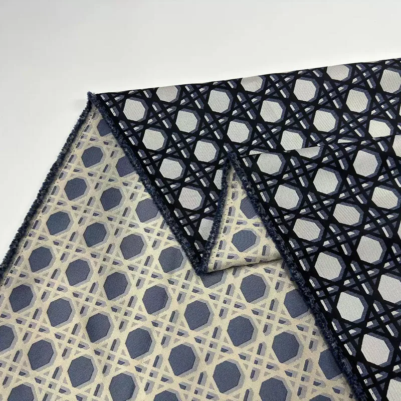 

Geometry Lattice Pattern Yarn-Dyed Jacquard Fabric For Woman's Autumn Coat/Jacket/Suits/Dress DIY Cloth Sewing Material