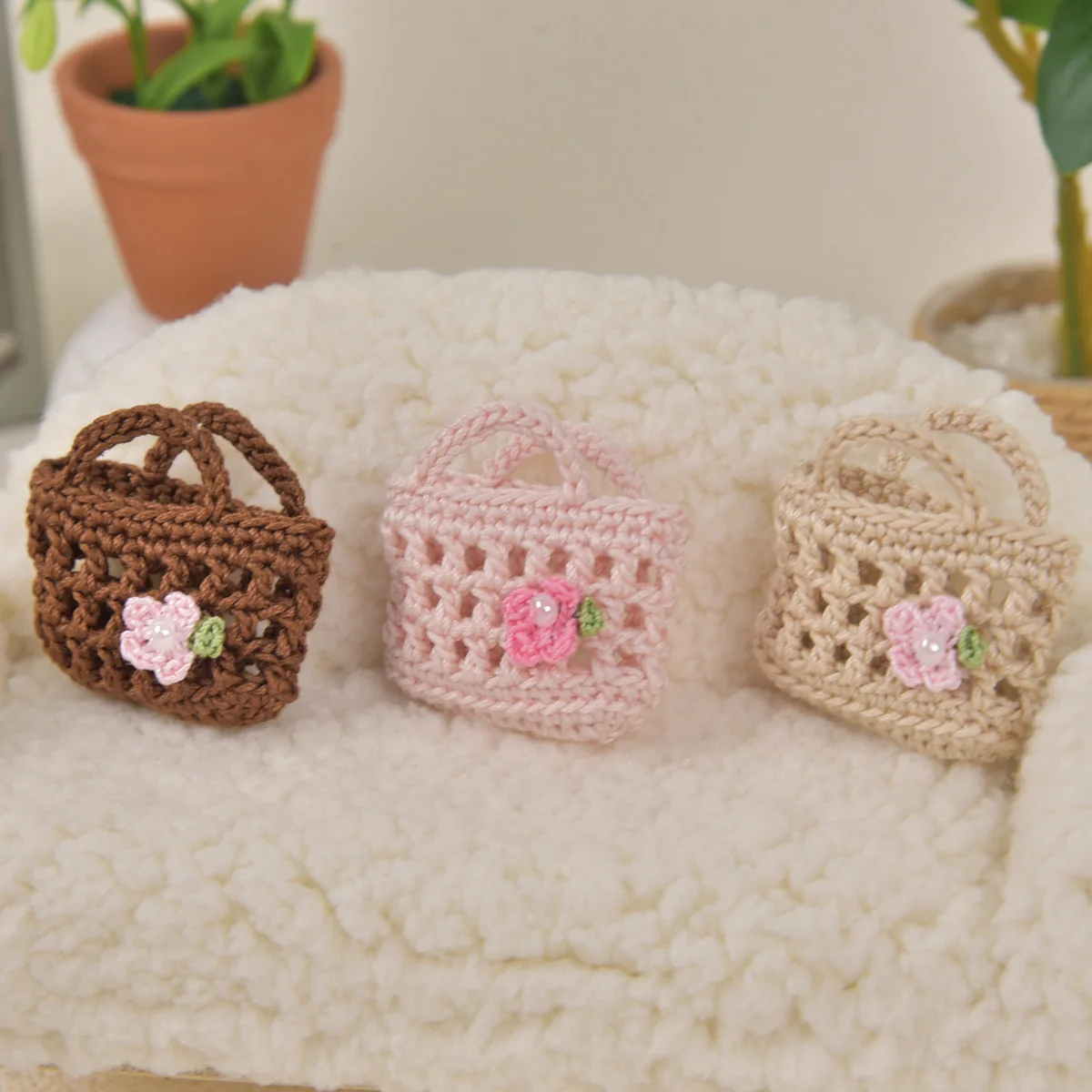 

Аксессуары для кукол OB11 BJD в масштабе 1:12, вязаная вручную мини-сумочка, милая сумочка-кроссбоди для кукол, для диорамы