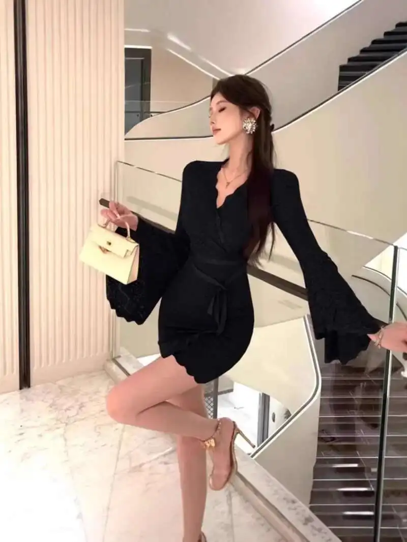 Sexy Kant Bell Mouw Jurk vrouwen Kokerrok Afslanken Taille Ontwerp Herfst Winter Nieuwe Stijl Naam Dame Modieuze Jurk D9V5