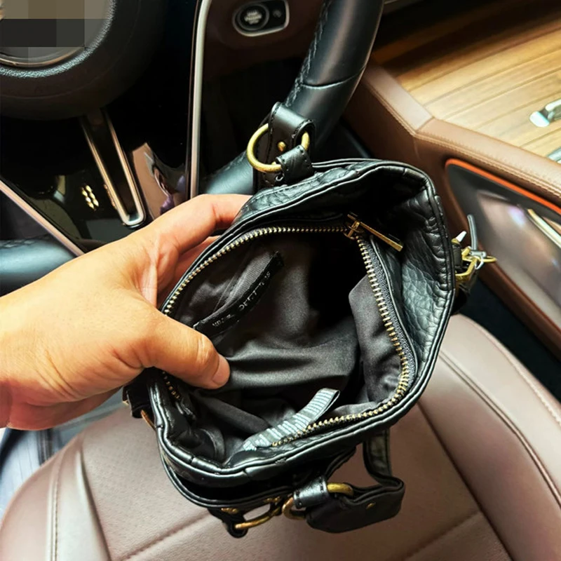 SHELKSBAG المرأة دراجة نارية Crossbody الكتف Y2k المسامير فاسق حقيبة الشارع موضة حقيبة يد صغيرة عالية الجودة حقائب حمل صغيرة