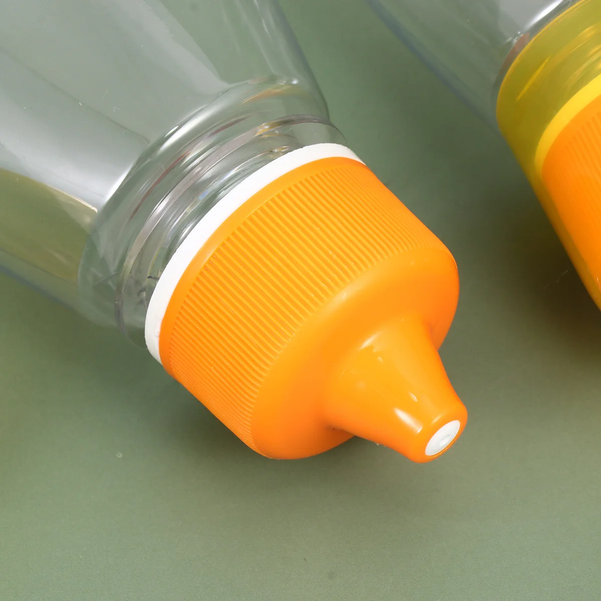 

4Pcs Honey Bottle Transparent Plastic Reusable Leakproof Lid Portable Sauce Container for Home Travel Camping Salad Dressing Jam