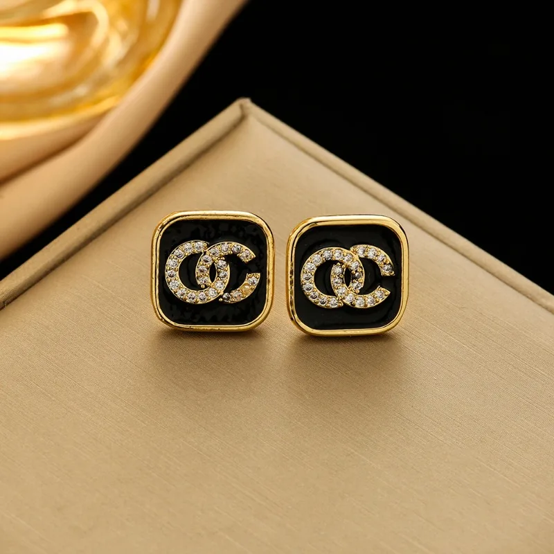 

The 2026 new trendy DIY accessory necklace, pearl set, high-end feel 5499687865465 Real gold electroplated black earrings