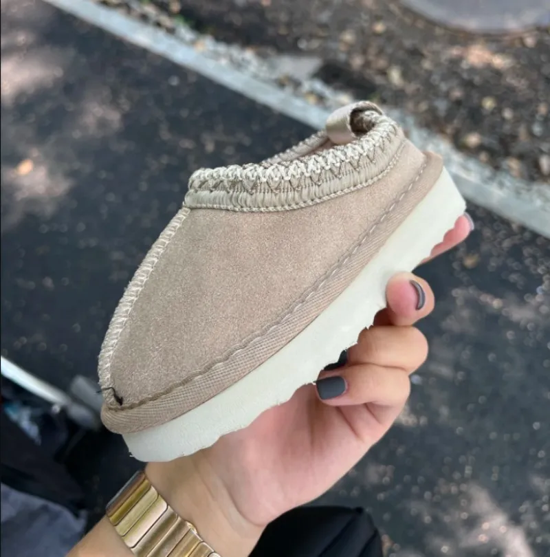 

Kids Genuine Cowhide Snow Boots New Design Winter Baby Soft Warm Shoes Boys Girls Ultra Low-top Boots Children Fur Slippers21-35